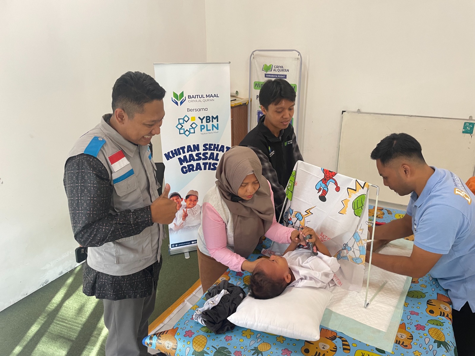 Khitan Massal Yatim Dhuafa BMGQ & YBM PLN UIP JBTB